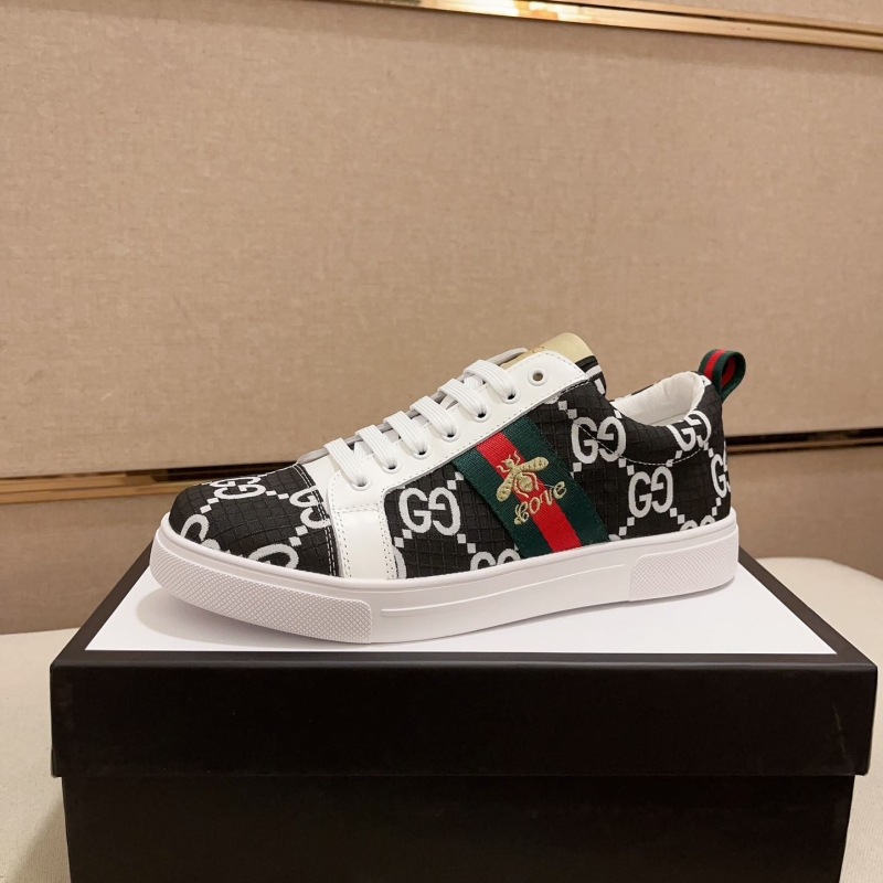 G*u*i casual shoes
